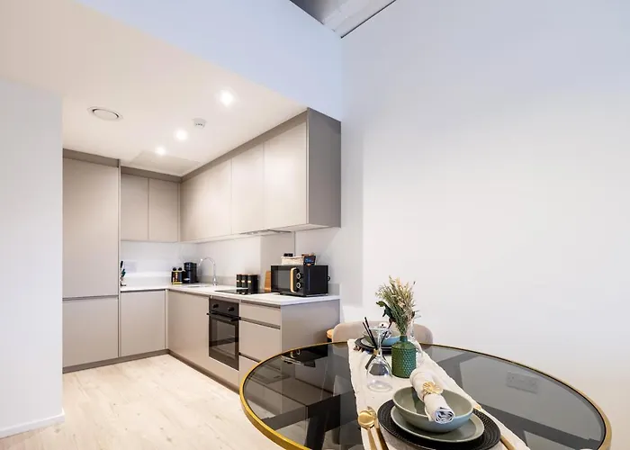 Central Elegant Apartment 2